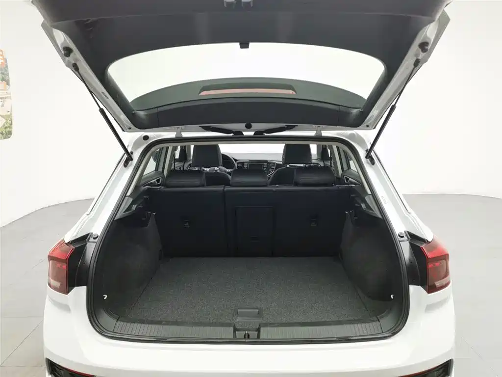 Volkswagen T-Roc 2019 — фото 16