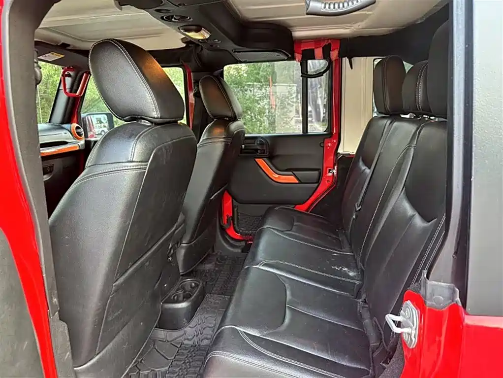 Jeep Wrangler 2017 — фото 21