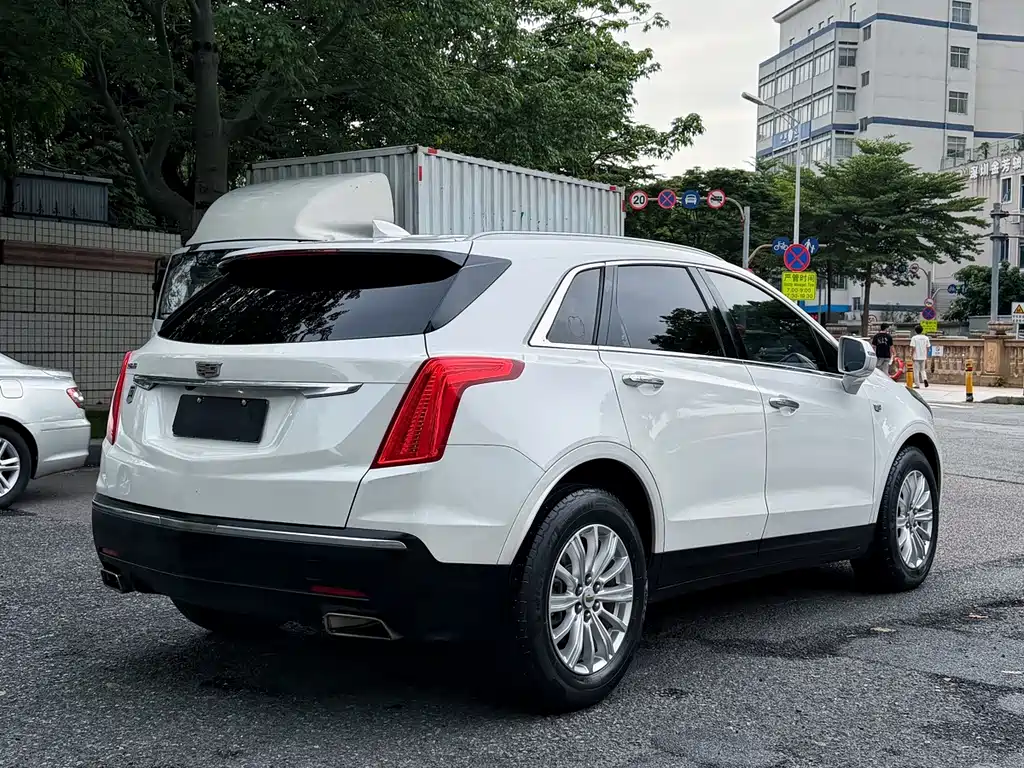 Cadillac XT5 2018 — фото 7