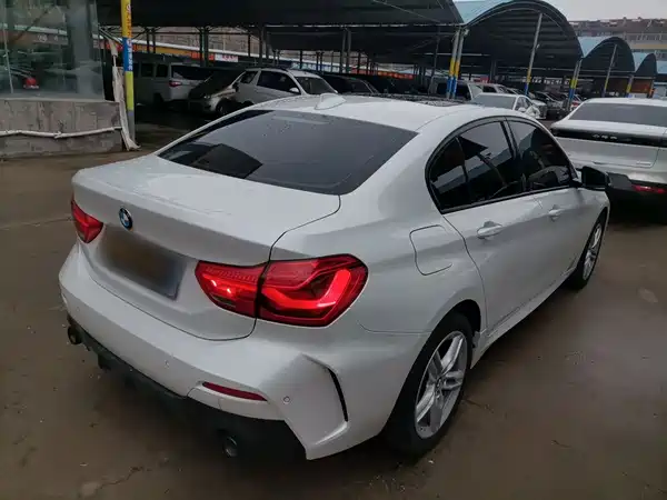 BMW 1 Series 2021