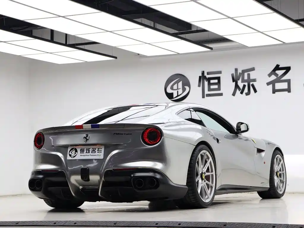 Ferrari F12berlinetta 2015 — фото 19