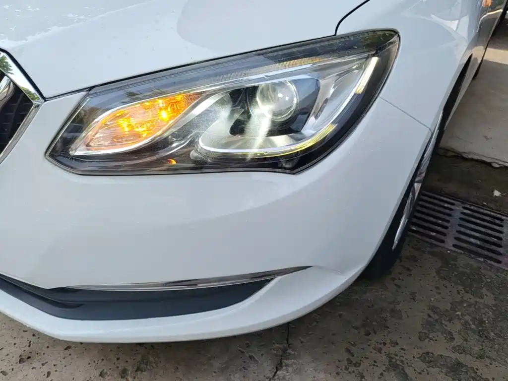 Buick Excelle 2015 — фото 24