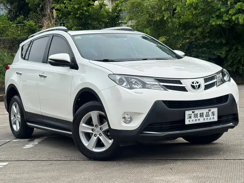 Toyota RAV4 2014 — фото 4