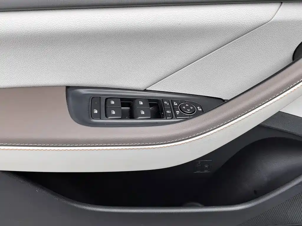 BYD Qin PLUS 2023 — фото 9