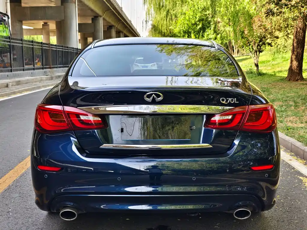 Infiniti Q70 2019 — фото 3