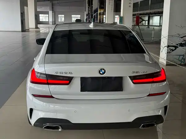 BMW 3 Series 2021