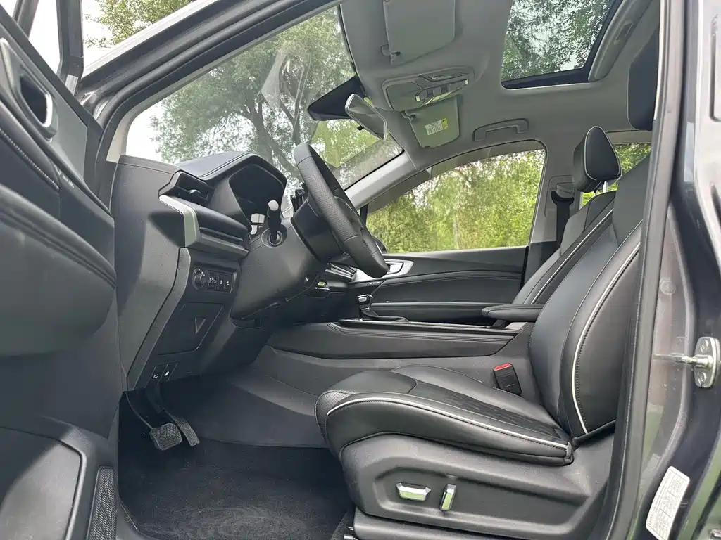 Wuling Jiachen 2022