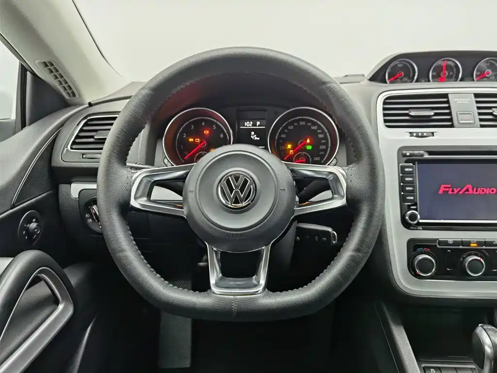 Volkswagen Scirocco 2016 — фото 11
