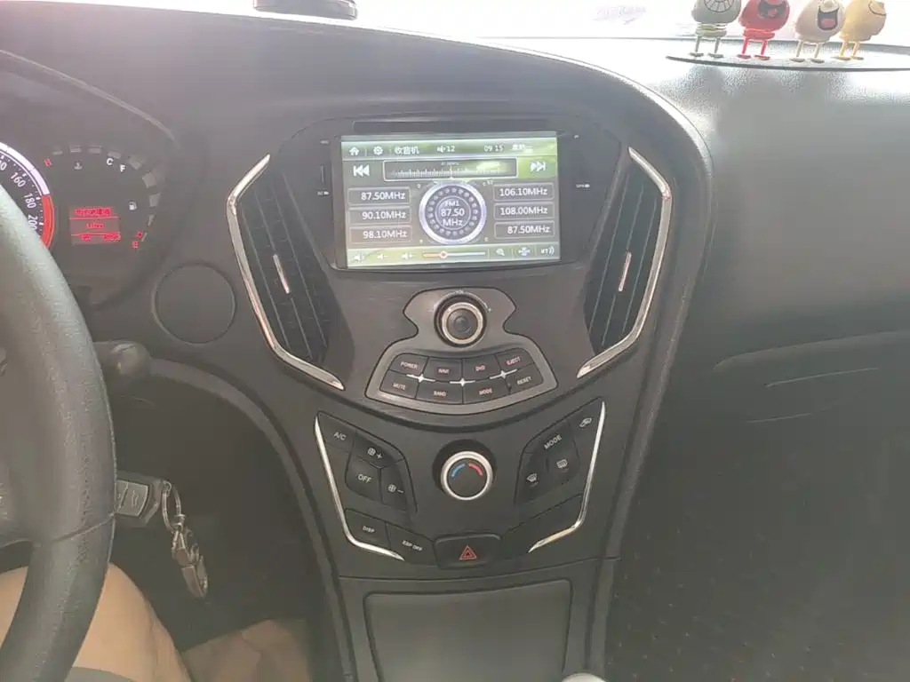 GAC Motor Trumpchi GA3S 2015 — фото 13