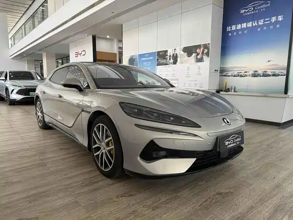 Denza Z9GT 2025