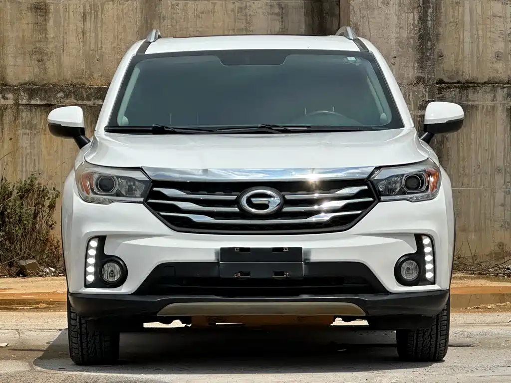 GAC Trumpchi GS4 2016 — фото 2
