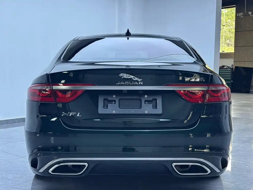 Jaguar XFL 2024 — фото 17