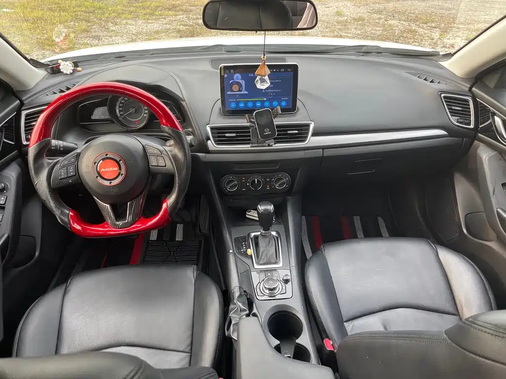 Mazda 3 Angkesela 2016