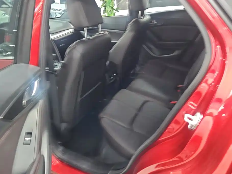 Mazda CX-4 2023 — фото 11