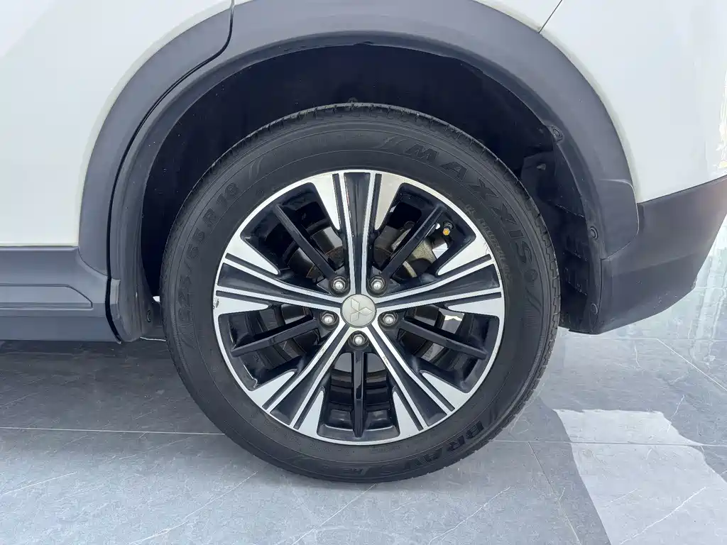 Mitsubishi Yige 2019 — фото 16