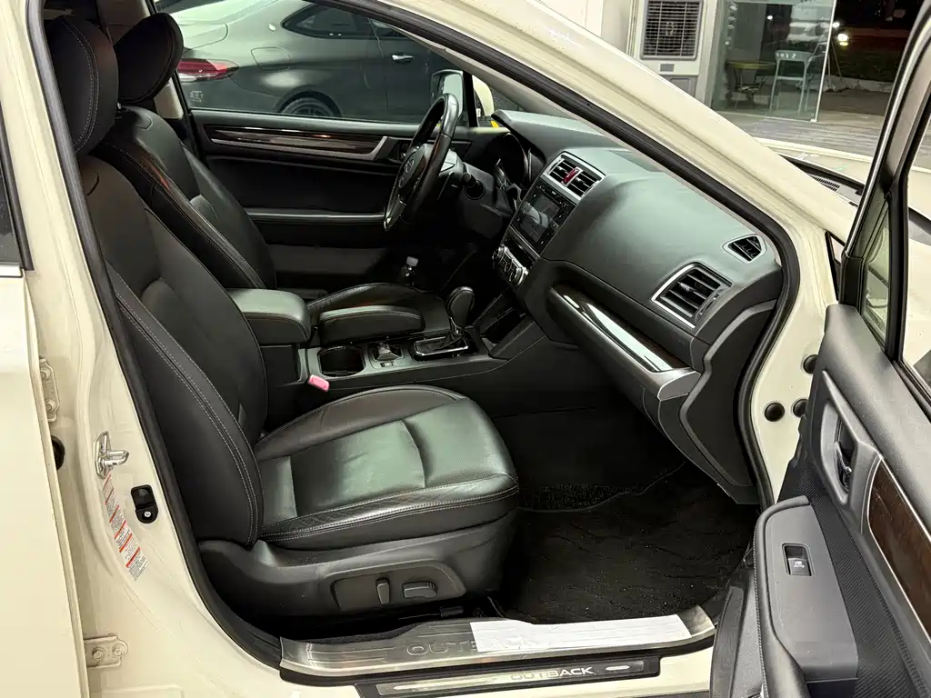 Subaru Outback 2015 — фото 9