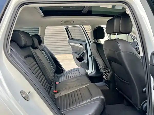Volkswagen Viloran 2019
