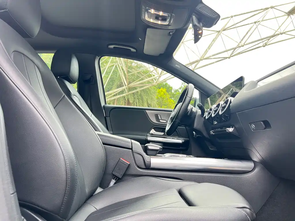 Mercedes-Benz B-Class 2019 — фото 15