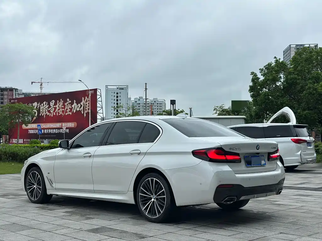 BMW 5 Series 2024