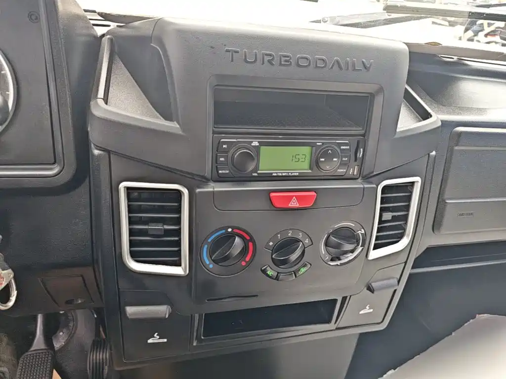 Iveco Proud 2020 — фото 13