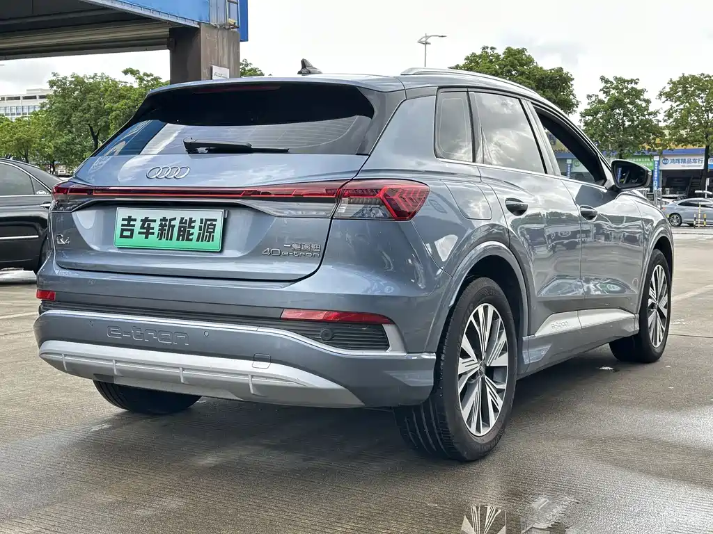 Audi Q4 e-tron 2025