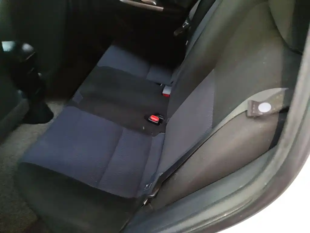 Toyota Yaris L 2015 — фото 17
