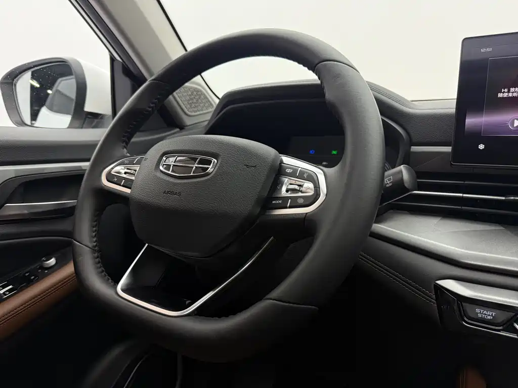 Geely Vision X6 2022 — фото 15