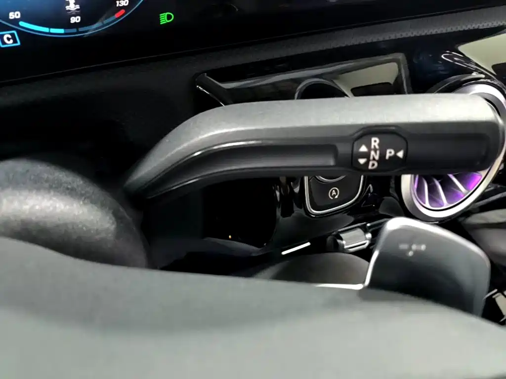 Mercedes-Benz A-Class 2023 — фото 14