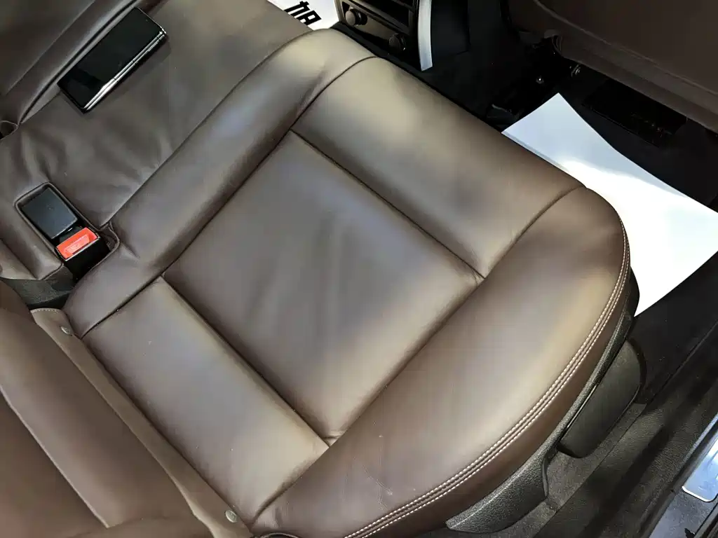 BMW 5 Series GT 2014 — фото 15