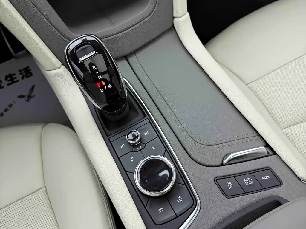 Cadillac XT5 2023 — фото 13