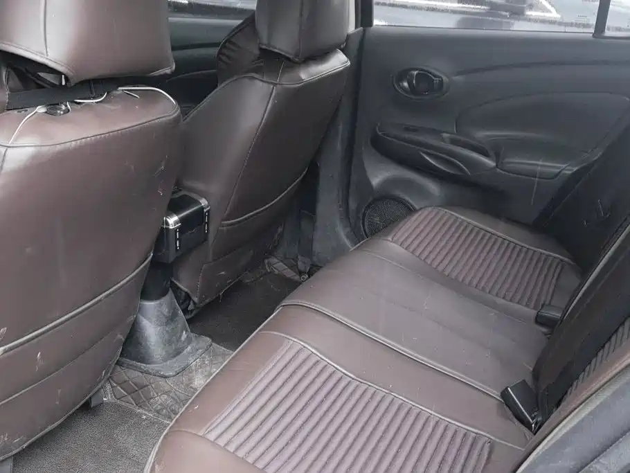 Nissan Sunny 2015 — фото 11