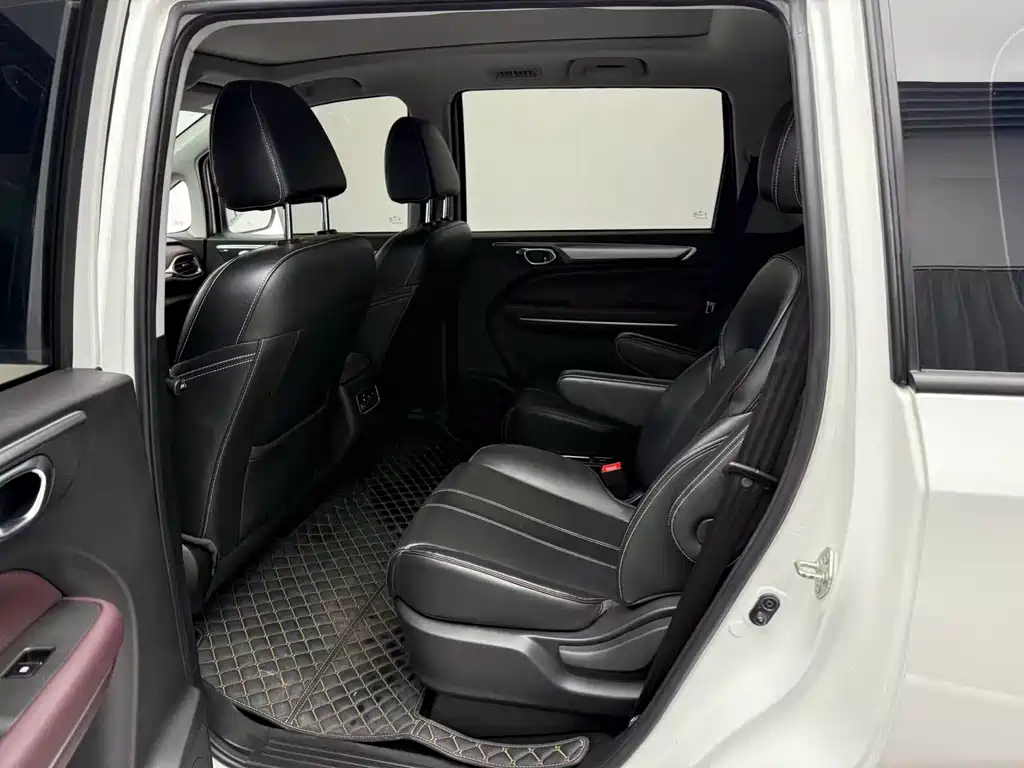 GAC Motor Trumpchi M6 2023 — фото 5