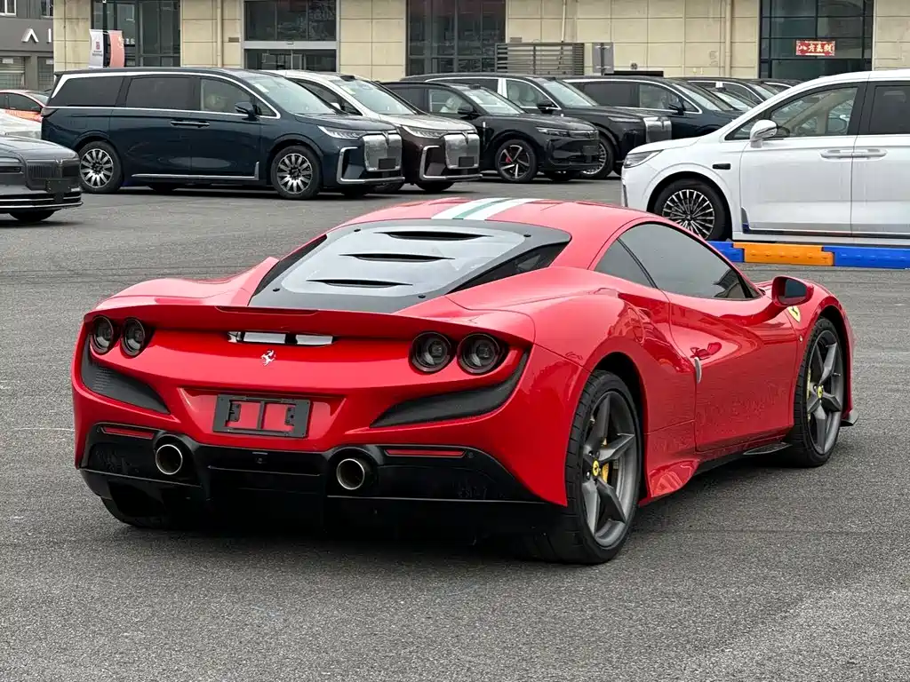 Ferrari F8 2023 — фото 3