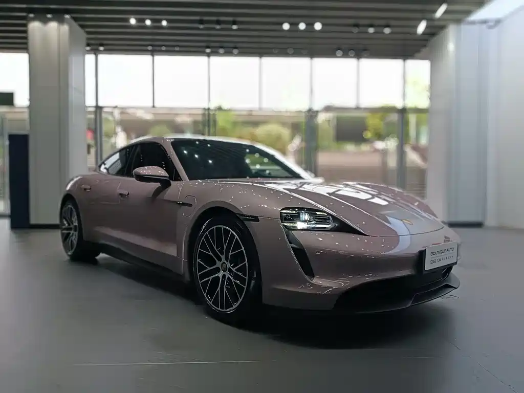 Porsche Taycan 2024