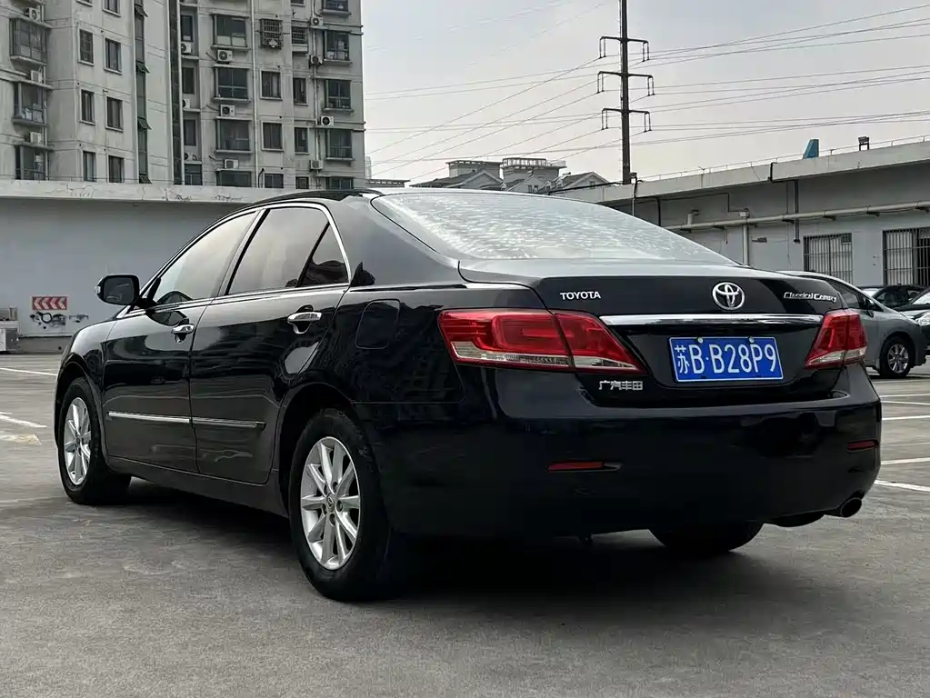 Toyota Camry 2014 — фото 7