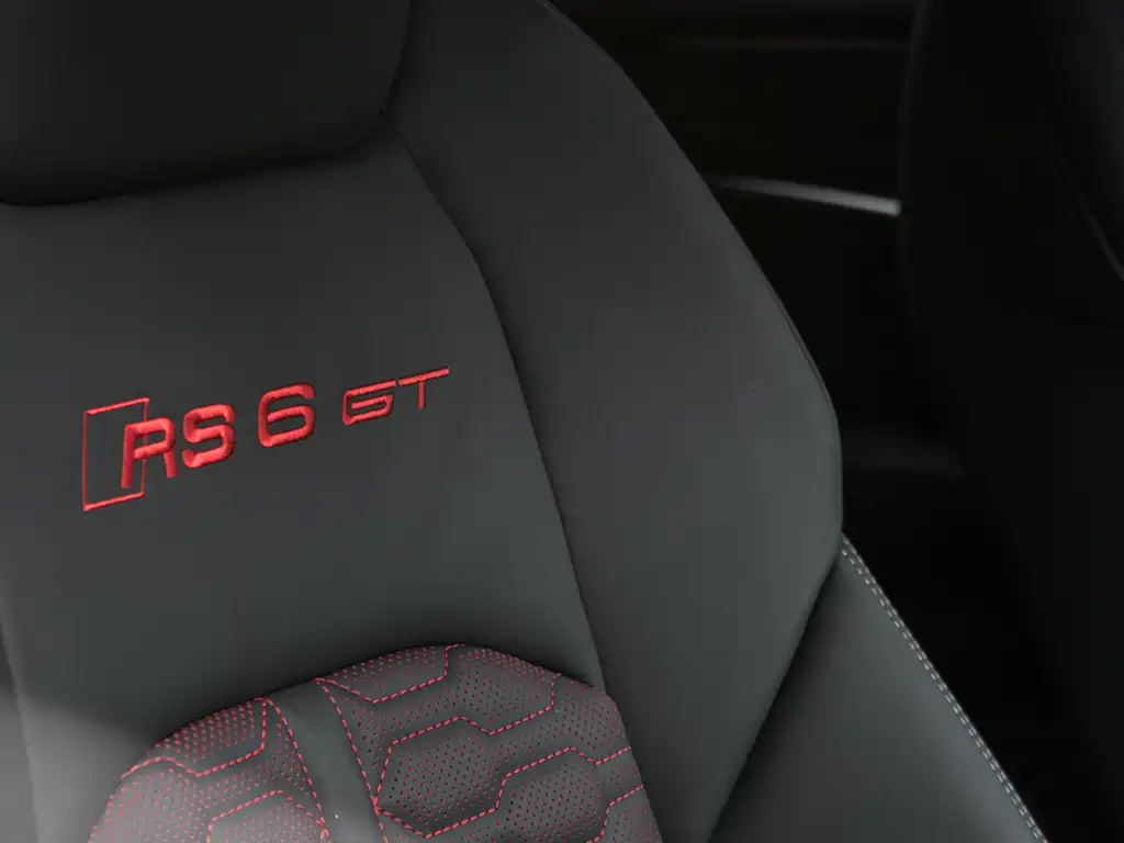 Audi RS 6 2025 — фото 16