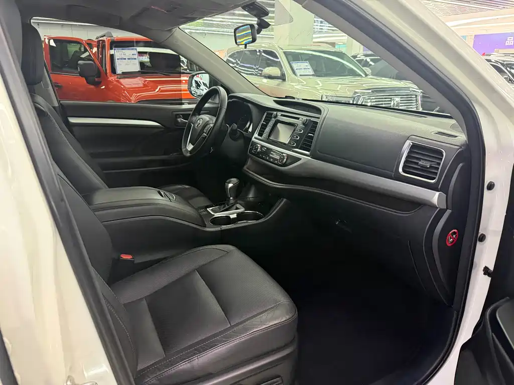 Toyota Highlander 2015 — фото 8