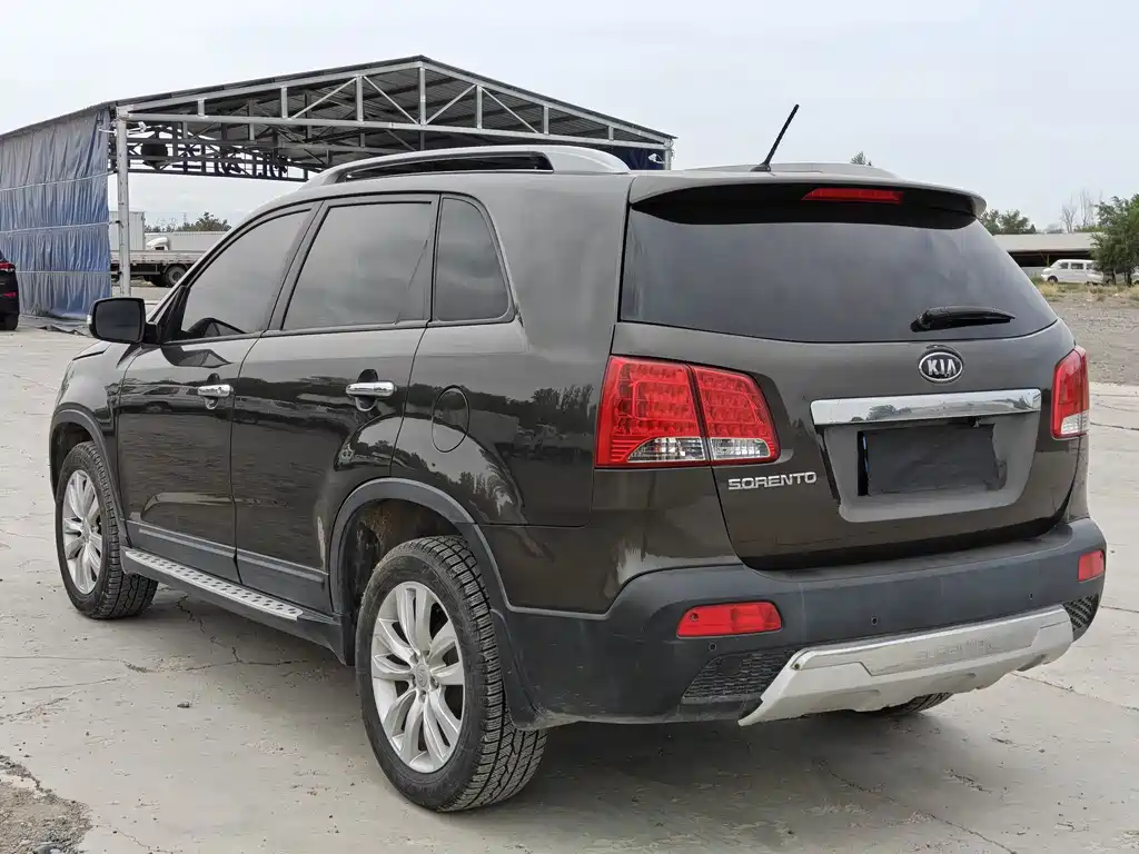 Kia Sorento 2011 — фото 6