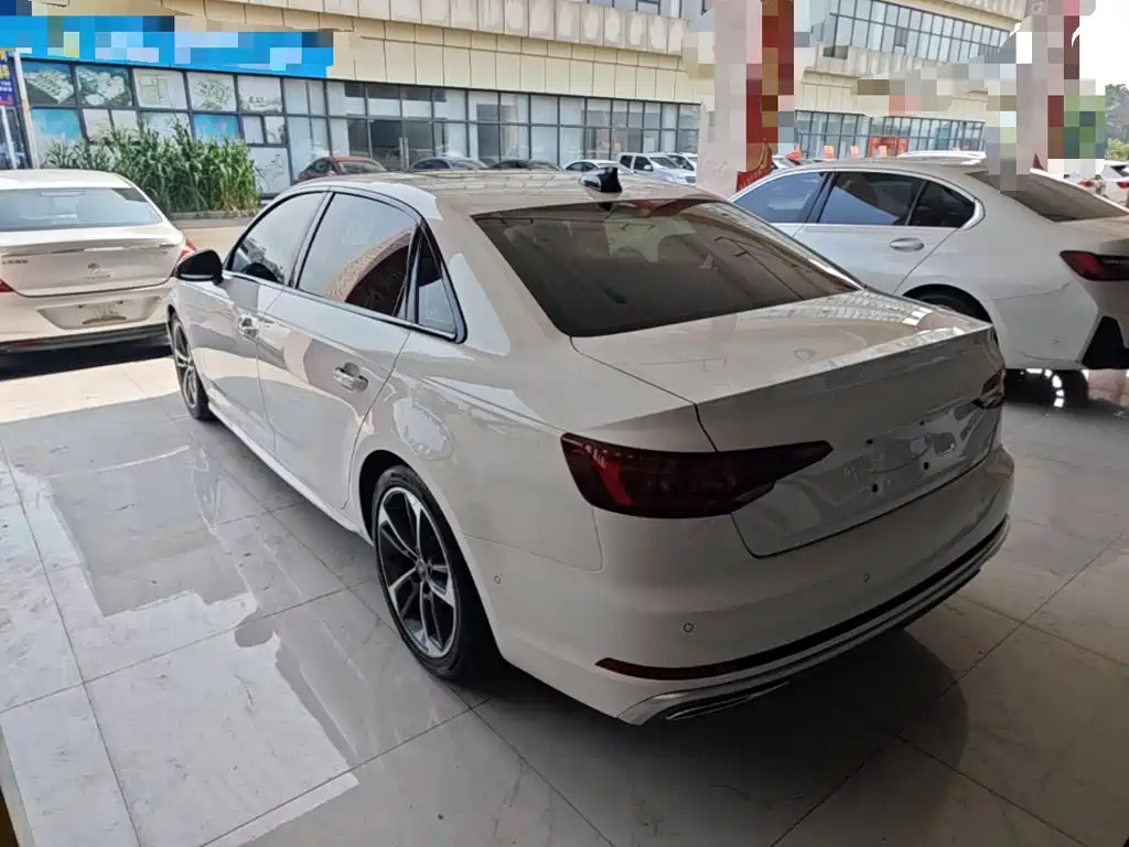 Audi A4L 2019