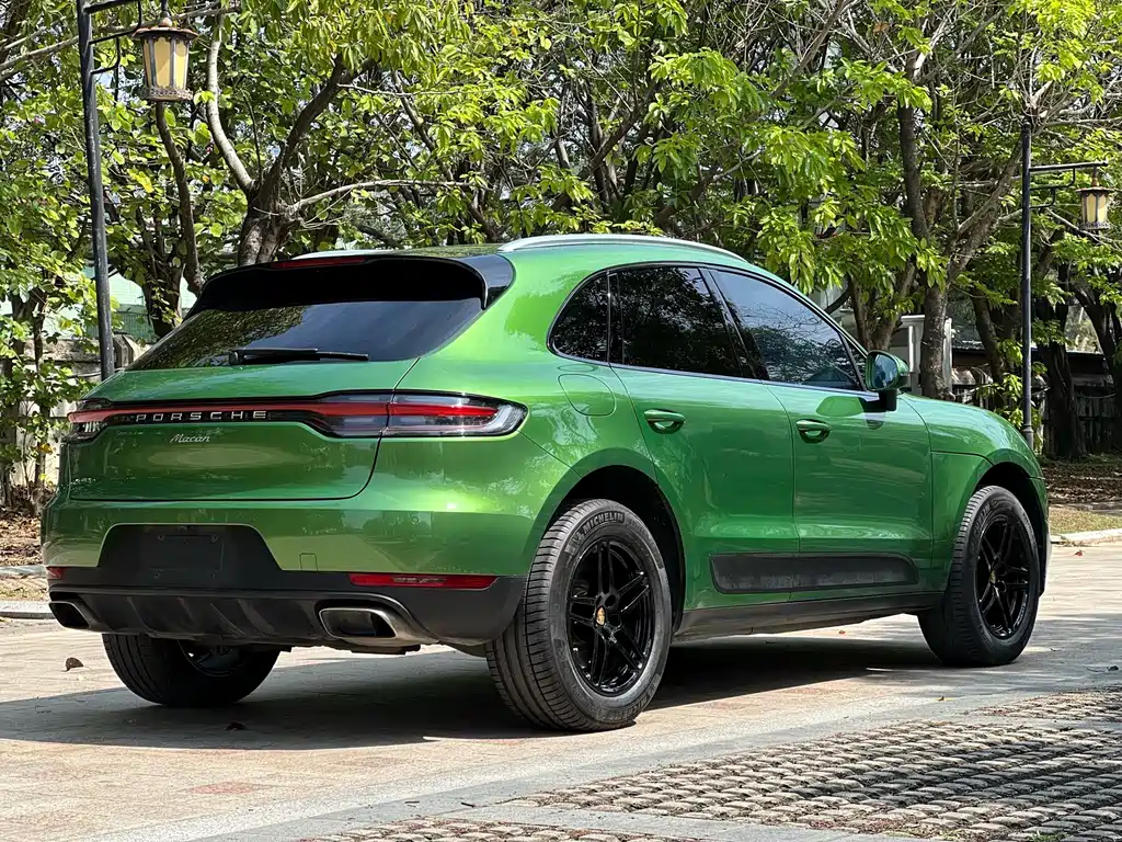 Porsche Macan 2019 — фото 17