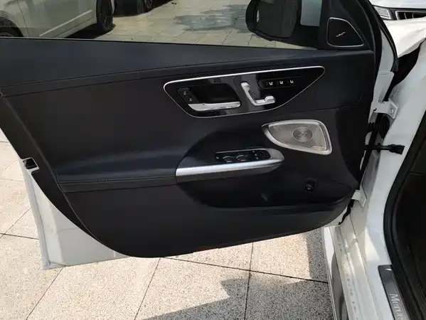 Mercedes-Benz C-Class 2026