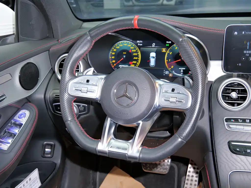 Mercedes-Benz GLC AMG 2020 — фото 15