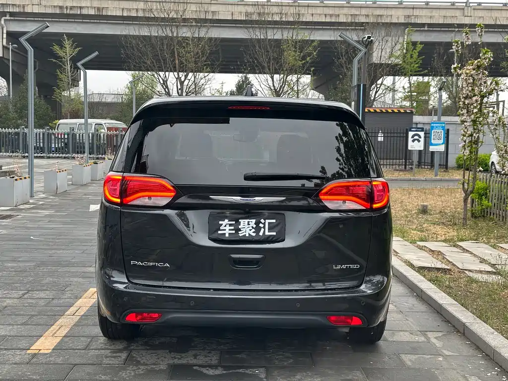 Chrysler Grand Voyager 2019 — фото 23