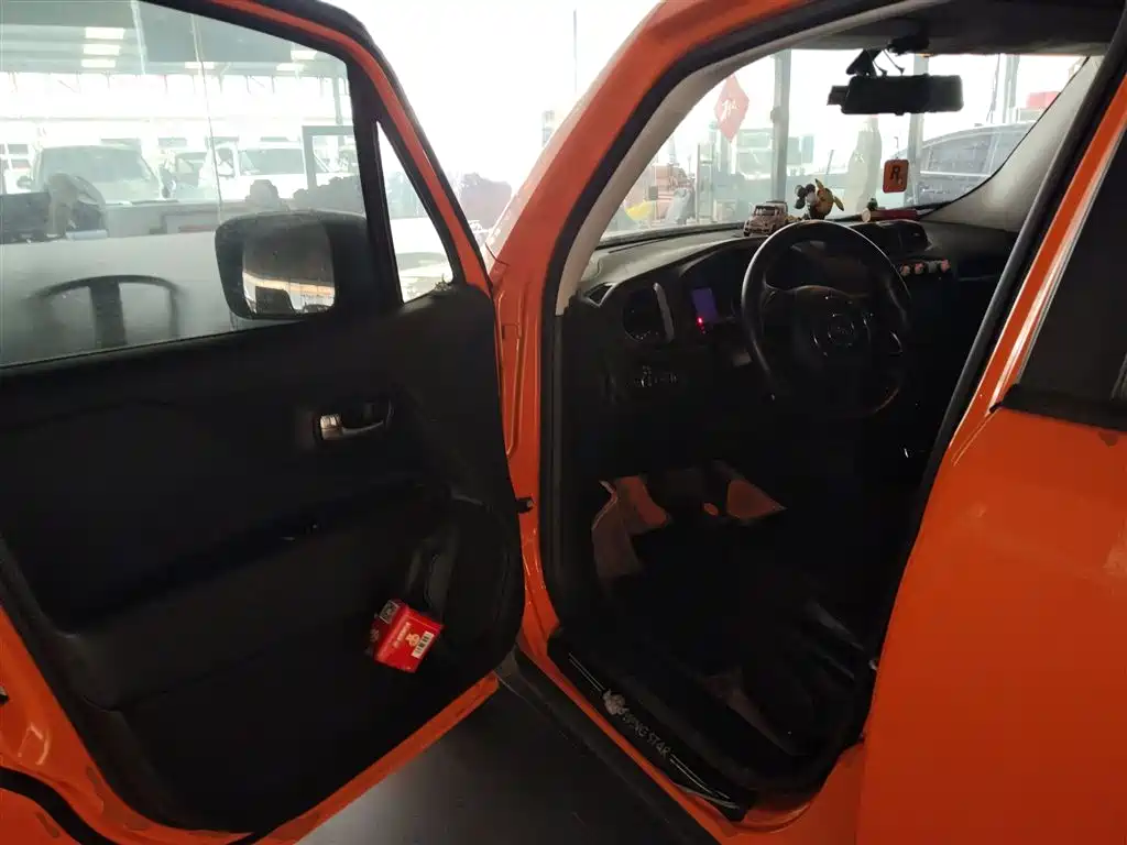 Jeep Renegade 2020 — фото 12