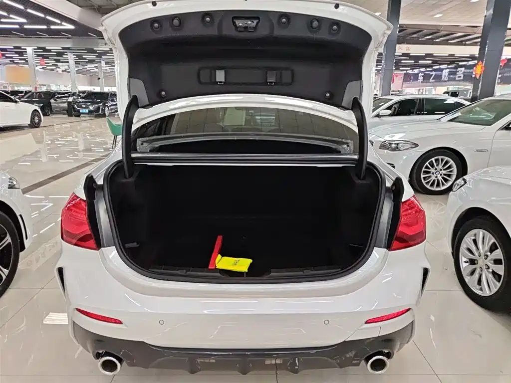 BMW 1 Series 2020 — фото 15