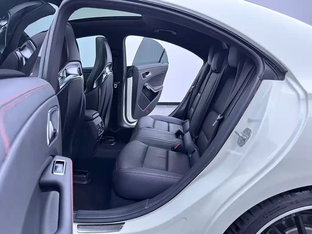 Mercedes-Benz CLA AMG 2015 — фото 22