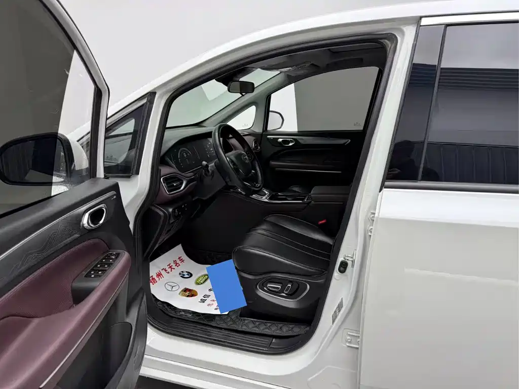 GAC Motor Trumpchi M6 2023 — фото 4
