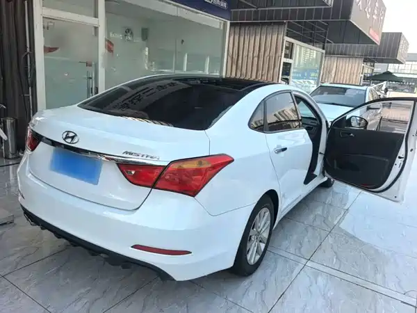Hyundai Mistra 2015
