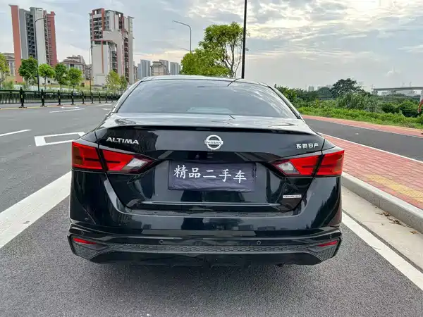 Nissan Teana 2022