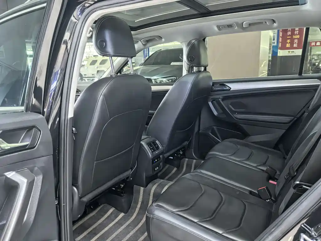Volkswagen Tiguan L 2018 — фото 14